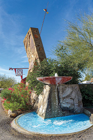 Unique fountain structure